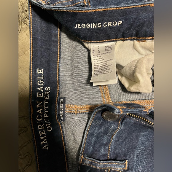 American Eagle ripped cropped jegging, size 8 - Picture 2 of 3